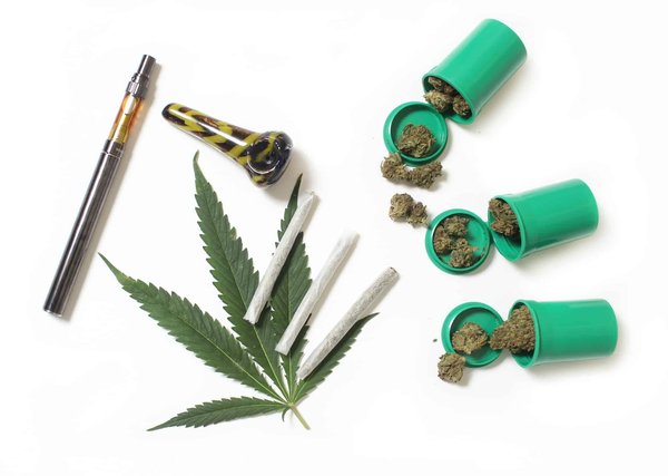 Comment comparer les sites de fleurs de chanvre : misez sur le service de livraison